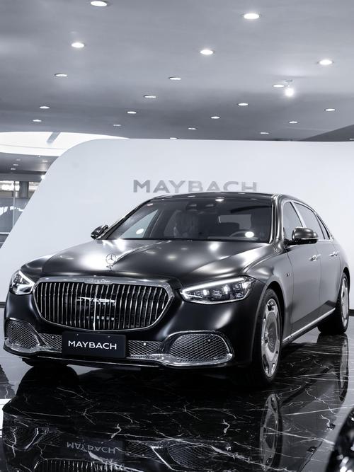 成都252岚图汽车的售后服务让用户无忧出行，迈巴赫未来的豪华车趋势